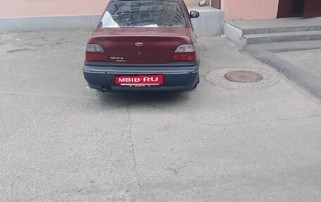 Daewoo Nexia I рестайлинг, 2001 год, 100 000 рублей, 3 фотография