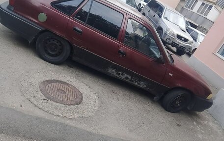 Daewoo Nexia I рестайлинг, 2001 год, 100 000 рублей, 4 фотография