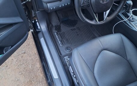 Toyota Camry, 2021 год, 4 300 000 рублей, 4 фотография