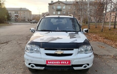 Chevrolet Niva I рестайлинг, 2010 год, 320 000 рублей, 1 фотография