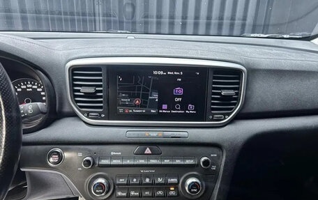 KIA Sportage IV рестайлинг, 2021 год, 1 880 000 рублей, 10 фотография