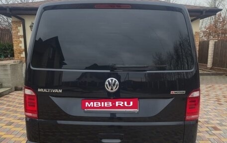 Volkswagen Multivan T6 рестайлинг, 2018 год, 4 100 000 рублей, 2 фотография