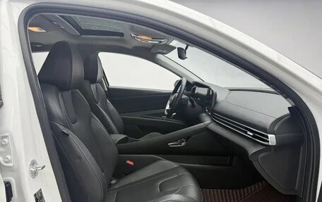 Hyundai Elantra, 2022 год, 1 690 007 рублей, 10 фотография