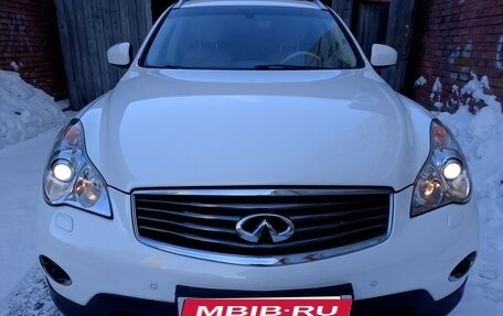 Infiniti QX50 I рестайлинг, 2014 год, 1 900 000 рублей, 1 фотография