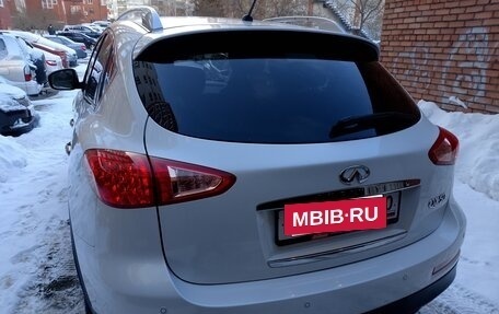 Infiniti QX50 I рестайлинг, 2014 год, 1 900 000 рублей, 19 фотография