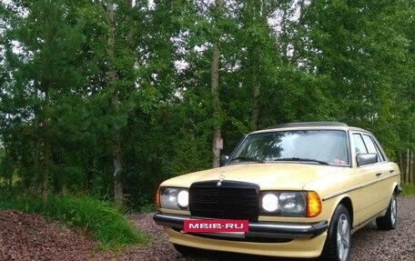 Mercedes-Benz W123, 1980 год, 599 000 рублей, 2 фотография