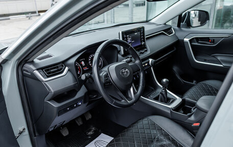 Toyota RAV4, 2019 год, 3 038 000 рублей, 9 фотография