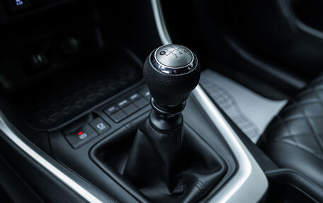 Toyota RAV4, 2019 год, 3 038 000 рублей, 22 фотография