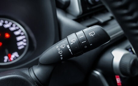 Toyota RAV4, 2019 год, 3 038 000 рублей, 20 фотография