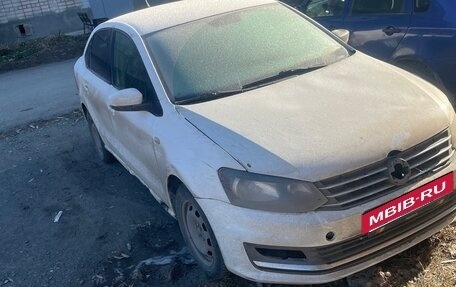 Volkswagen Polo VI (EU Market), 2011 год, 280 000 рублей, 2 фотография