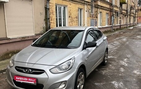 Hyundai Solaris II рестайлинг, 2012 год, 720 000 рублей, 7 фотография