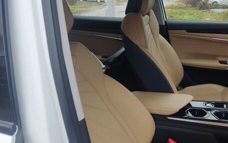 Geely Atlas, 2023 год, 2 350 000 рублей, 3 фотография