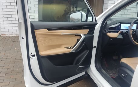 Geely Atlas, 2023 год, 2 350 000 рублей, 8 фотография