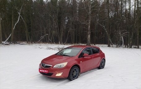 Opel Astra J, 2011 год, 569 000 рублей, 1 фотография