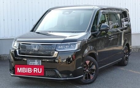 Honda Stepwgn, 2022 год, 1 900 000 рублей, 1 фотография