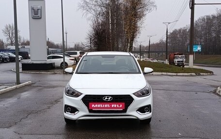 Hyundai Solaris II рестайлинг, 2017 год, 1 100 000 рублей, 2 фотография