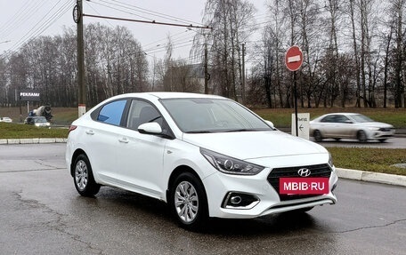 Hyundai Solaris II рестайлинг, 2017 год, 1 100 000 рублей, 3 фотография