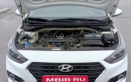 Hyundai Solaris II рестайлинг, 2017 год, 1 100 000 рублей, 11 фотография