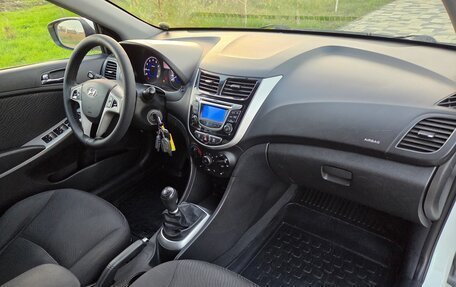 Hyundai Solaris II рестайлинг, 2014 год, 750 000 рублей, 17 фотография