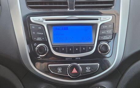 Hyundai Solaris II рестайлинг, 2014 год, 750 000 рублей, 21 фотография