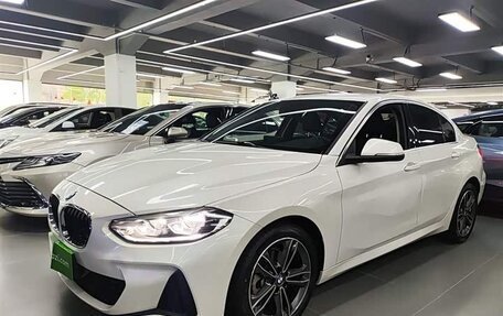 BMW 1 серия, 2023 год, 2 420 000 рублей, 2 фотография