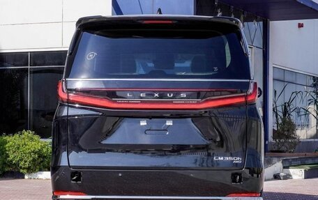 Lexus LM, 2025 год, 21 990 000 рублей, 7 фотография