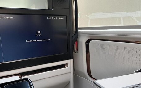 Lexus LM, 2025 год, 21 990 000 рублей, 13 фотография