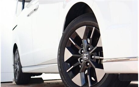 Honda Stepwgn, 2022 год, 1 805 000 рублей, 7 фотография