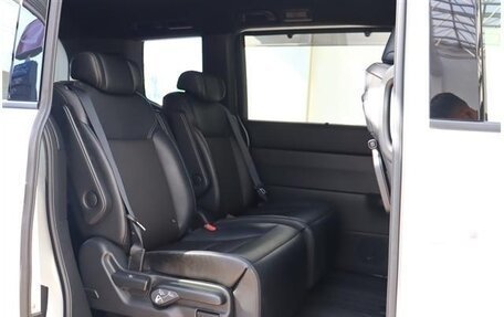 Honda Stepwgn, 2022 год, 1 805 000 рублей, 18 фотография