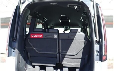 Honda Stepwgn, 2022 год, 1 805 000 рублей, 20 фотография