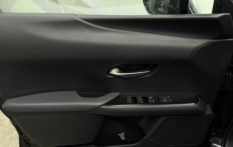 Lexus UX I, 2021 год, 3 050 000 рублей, 9 фотография