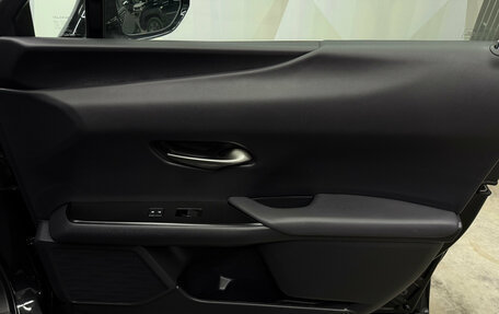 Lexus UX I, 2021 год, 3 050 000 рублей, 12 фотография