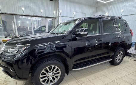 Toyota Land Cruiser Prado 150 рестайлинг 2, 2018 год, 5 050 000 рублей, 2 фотография