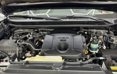 Toyota Land Cruiser Prado 150 рестайлинг 2, 2018 год, 5 050 000 рублей, 8 фотография