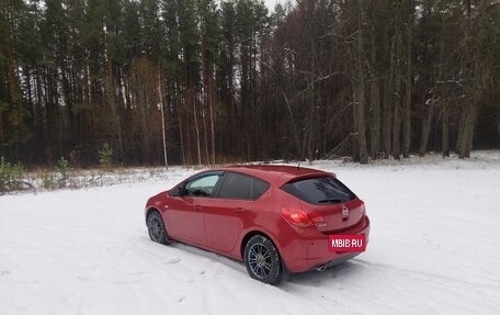 Opel Astra J, 2011 год, 569 000 рублей, 3 фотография