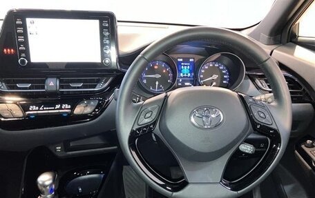 Toyota C-HR I рестайлинг, 2022 год, 1 690 000 рублей, 7 фотография