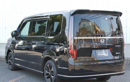 Honda Stepwgn, 2022 год, 1 900 000 рублей, 11 фотография