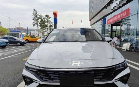 Hyundai Elantra, 2024 год, 2 070 000 рублей, 2 фотография