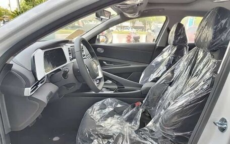 Hyundai Elantra, 2024 год, 2 070 000 рублей, 7 фотография