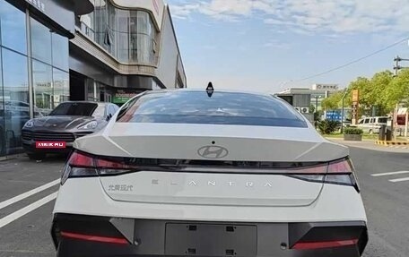 Hyundai Elantra, 2024 год, 2 070 000 рублей, 3 фотография