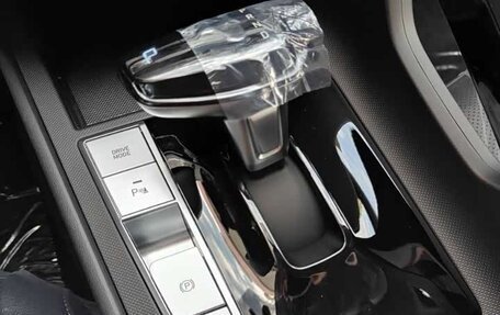 Hyundai Elantra, 2024 год, 2 070 000 рублей, 12 фотография