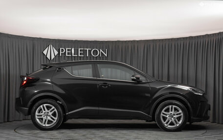 Toyota C-HR I рестайлинг, 2020 год, 2 890 000 рублей, 8 фотография