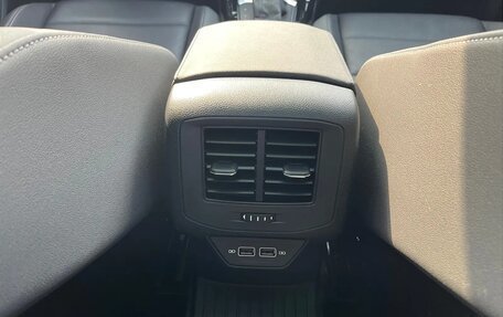 Volkswagen T-Roc I, 2022 год, 1 830 100 рублей, 14 фотография