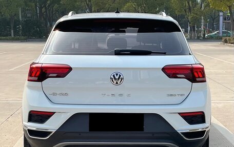 Volkswagen T-Roc I, 2022 год, 1 830 100 рублей, 3 фотография