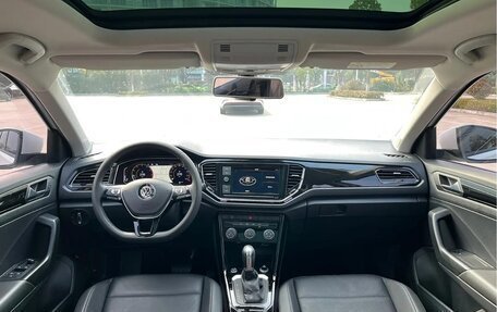 Volkswagen T-Roc I, 2022 год, 1 830 100 рублей, 16 фотография