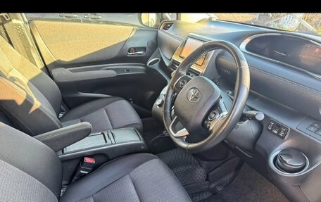 Toyota Sienta II, 2021 год, 1 420 100 рублей, 4 фотография