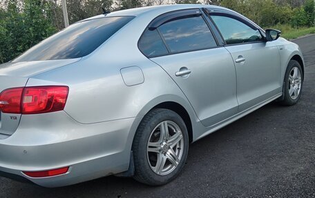 Volkswagen Jetta VI, 2013 год, 1 000 000 рублей, 4 фотография