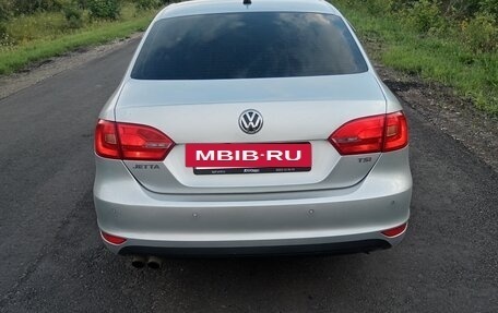 Volkswagen Jetta VI, 2013 год, 1 000 000 рублей, 3 фотография
