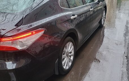 Toyota Camry, 2020 год, 2 500 000 рублей, 5 фотография