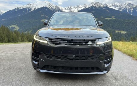 Land Rover Range Rover Sport, 2025 год, 25 492 800 рублей, 2 фотография